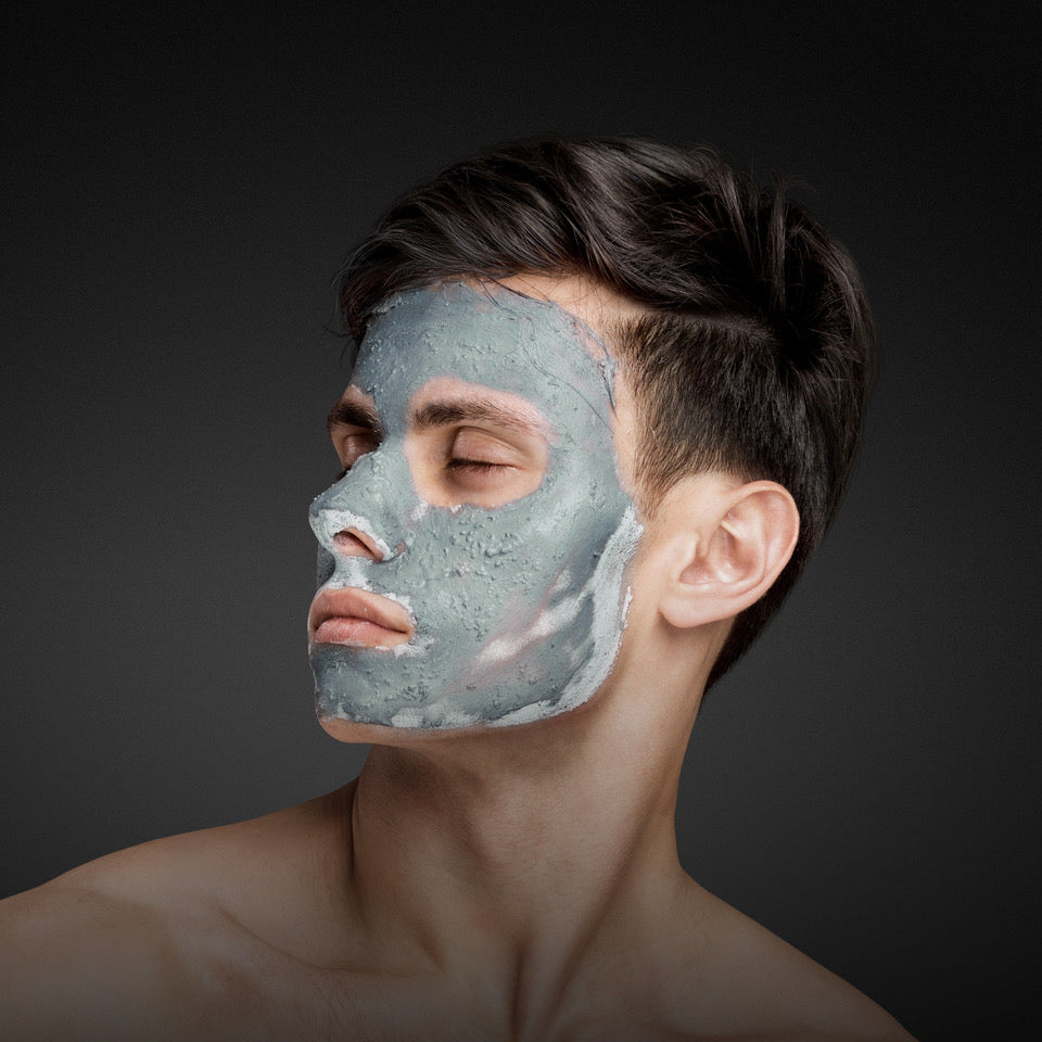 Entschlackende Maske aus Gletschererde